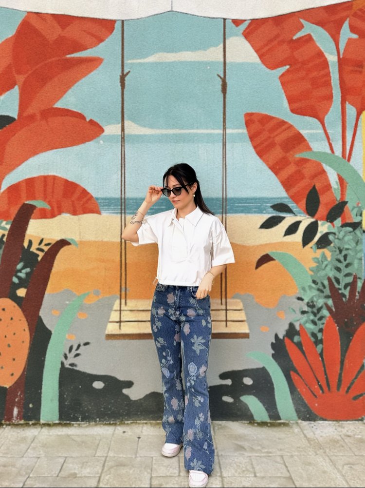 Beyaz Kısa Kollu Fermuar Detaylı Gömlek