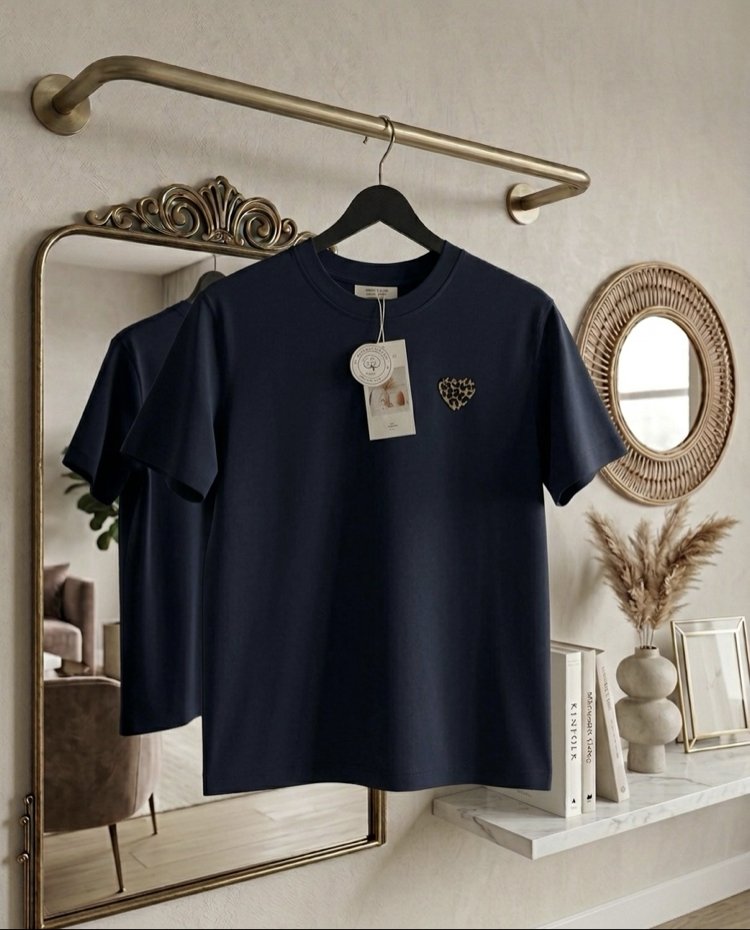 Leopar Kalp Detaylı T-Shirt